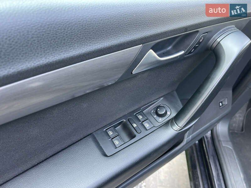 Універсал Volkswagen Passat 2014 в Луцьку