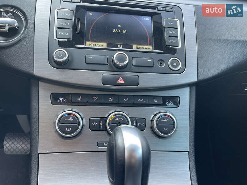 Універсал Volkswagen Passat 2014 в Луцьку