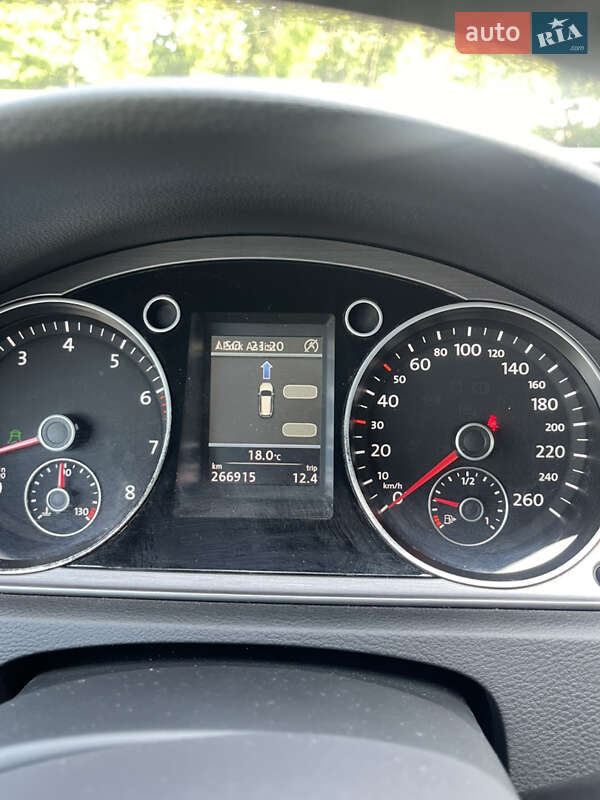 Універсал Volkswagen Passat 2014 в Луцьку