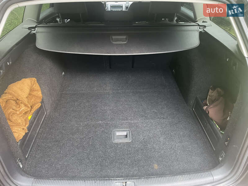 Универсал Volkswagen Passat 2011 в Казатине