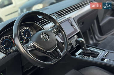 Седан Volkswagen Passat 2019 в 