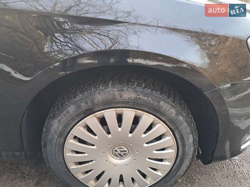 Универсал Volkswagen Passat 2011 в Новояворовске