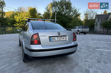 Седан Volkswagen Passat 2001 в 