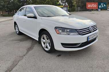 Седан Volkswagen Passat 2013 в Харькове