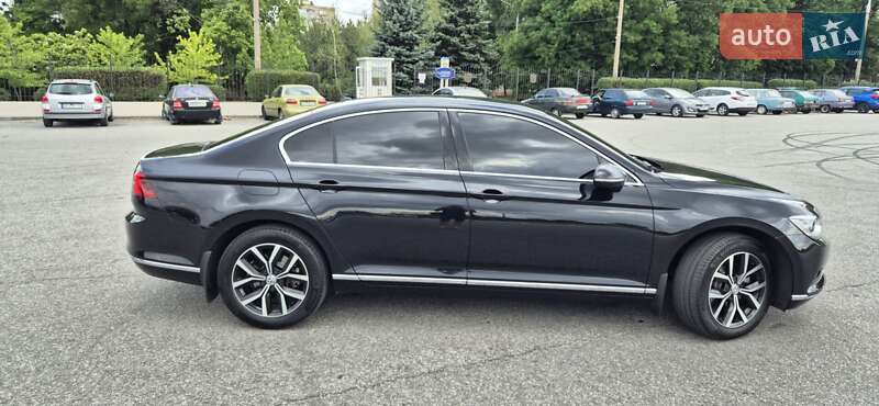 Седан Volkswagen Passat 2018 в Запоріжжі