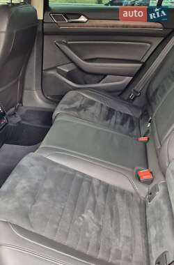 Седан Volkswagen Passat 2018 в 