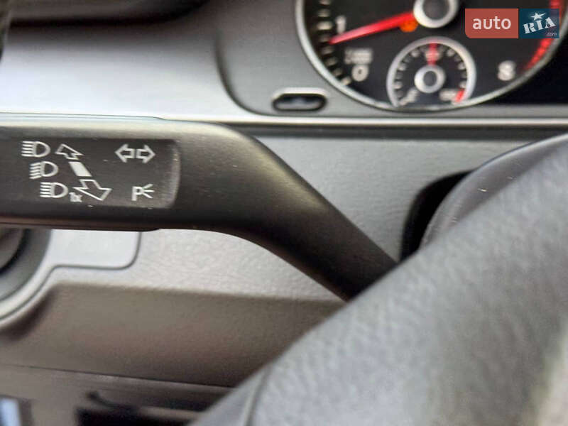 Седан Volkswagen Passat 2011 в Дніпрі
