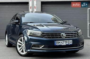Седан Volkswagen Passat 2018 в Києві