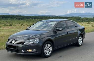Седан Volkswagen Passat 2011 в Мукачевому