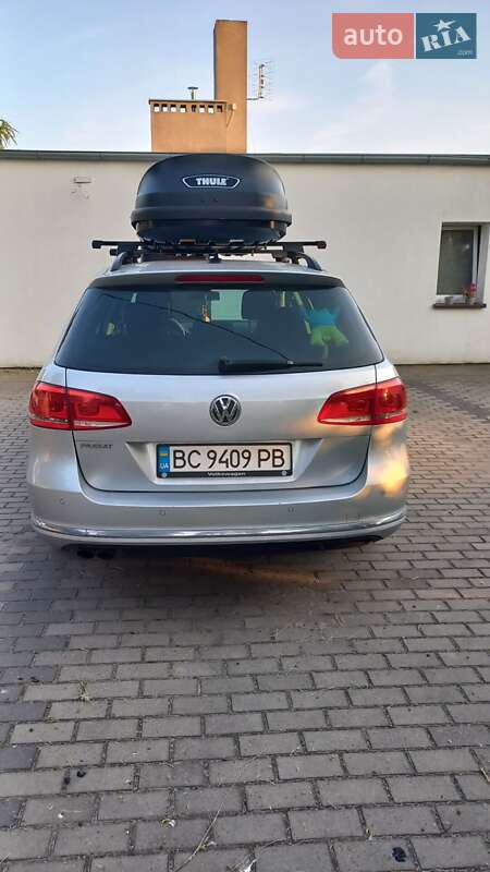 Універсал Volkswagen Passat 2012 в Львові