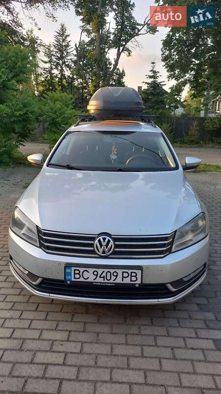 Універсал Volkswagen Passat 2012 в Львові