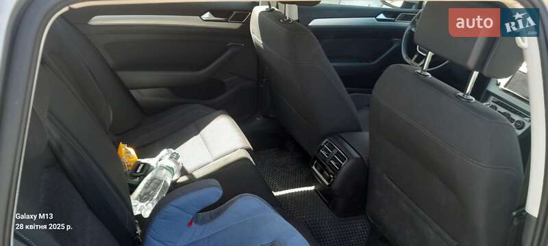 Универсал Volkswagen Passat 2016 в Львове