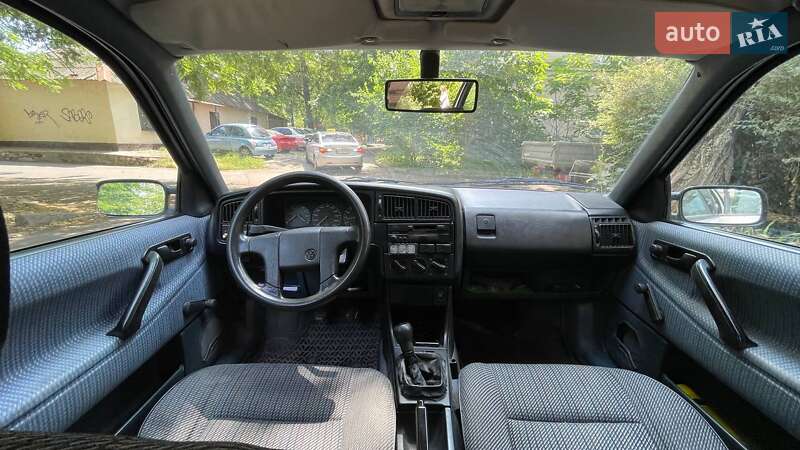 Универсал Volkswagen Passat 1992 в Одессе