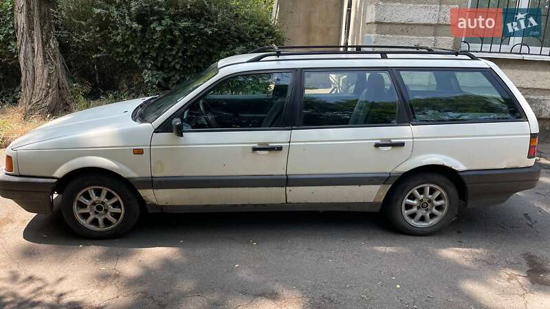Универсал Volkswagen Passat 1992 в Одессе
