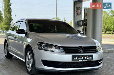Седан Volkswagen Passat 2013 в Николаеве