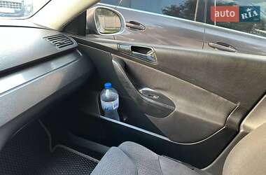 Седан Volkswagen Passat 2005 в 