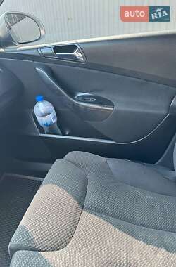 Седан Volkswagen Passat 2005 в 