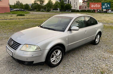 Седан Volkswagen Passat 2002 в Долине