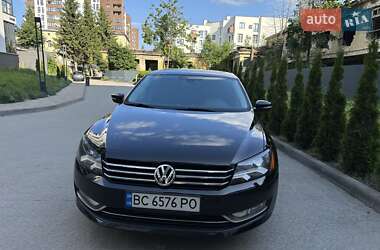 Седан Volkswagen Passat 2015 в Львове