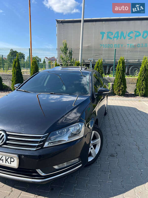 Седан Volkswagen Passat 2013 в Львове