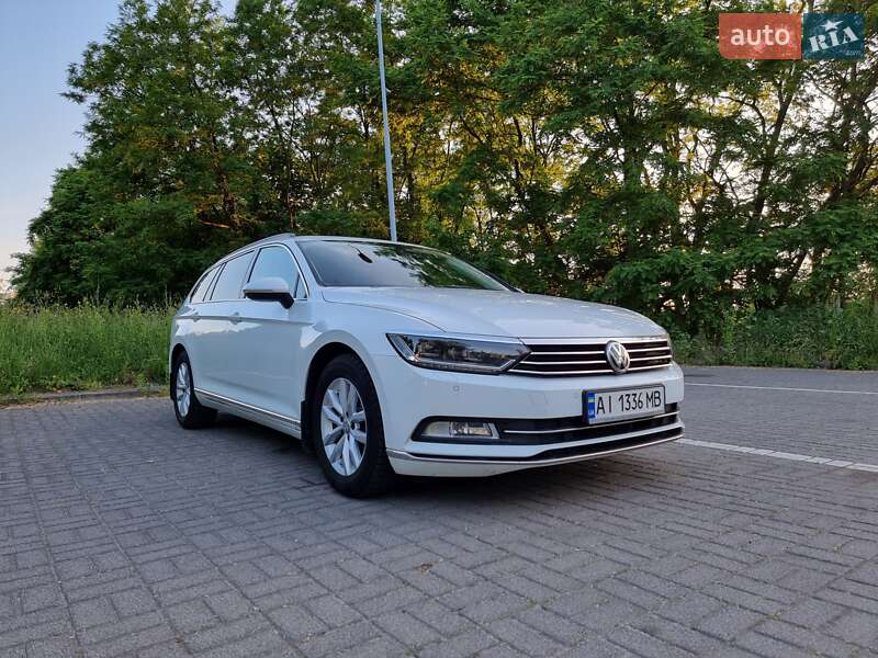 Универсал Volkswagen Passat 2015 в Киеве