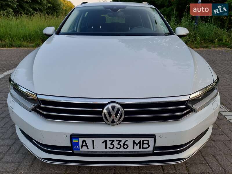 Универсал Volkswagen Passat 2015 в Киеве