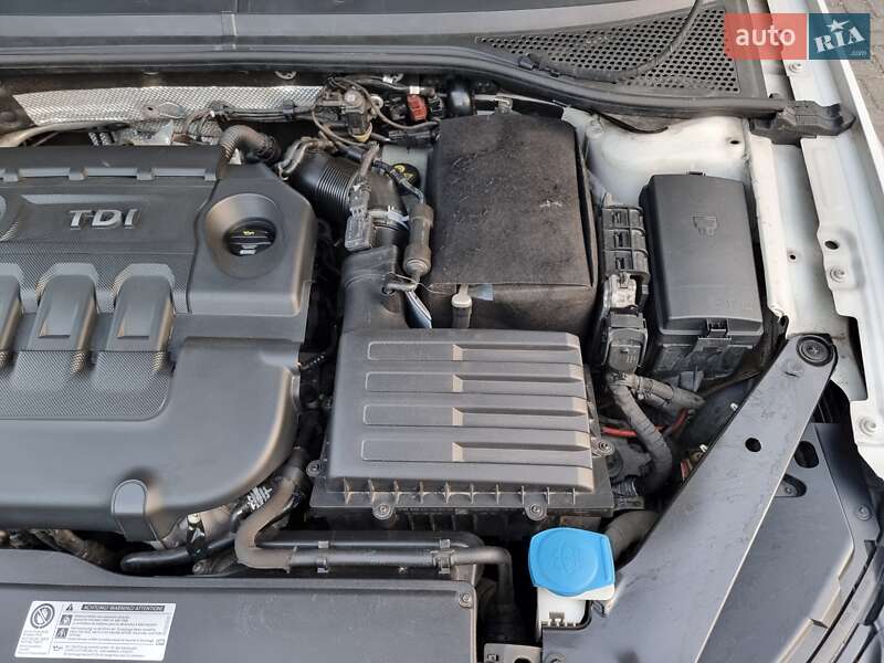 Универсал Volkswagen Passat 2015 в Киеве