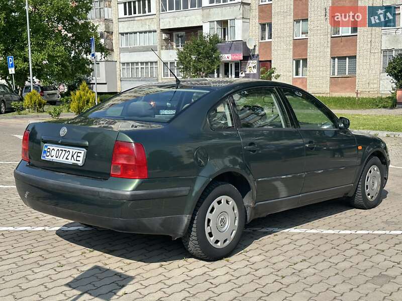 Седан Volkswagen Passat 1998 в Дрогобичі