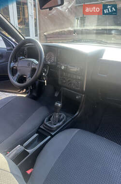 Седан Volkswagen Passat 1993 в 
