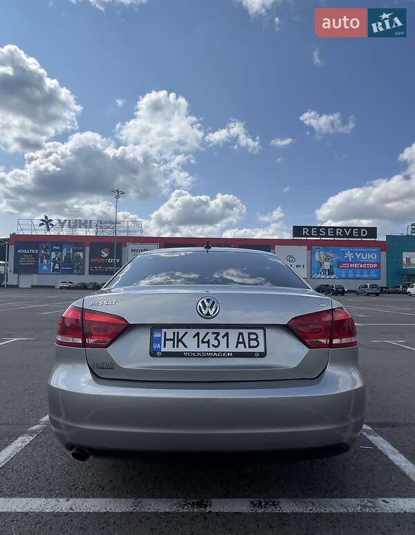 Седан Volkswagen Passat 2012 в Ровно
