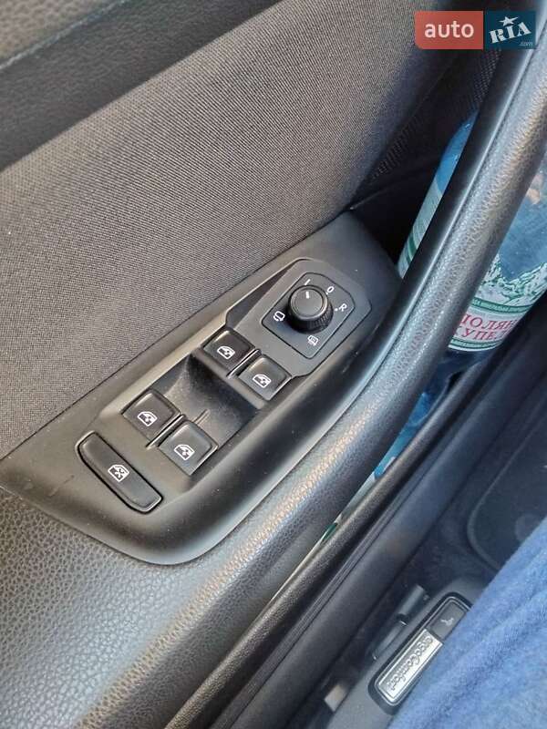 Универсал Volkswagen Passat 2017 в Житомире