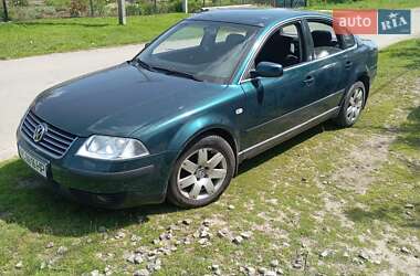 Седан Volkswagen Passat 2002 в Горохове