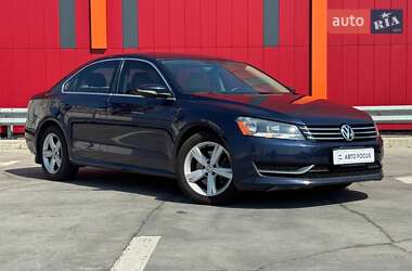 Седан Volkswagen Passat 2012 в Киеве