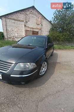 Седан Volkswagen Passat 2002 в Чугуєві