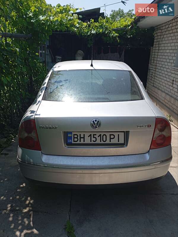 Седан Volkswagen Passat 2003 в Подільську