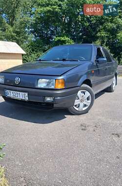 Седан Volkswagen Passat 1989 в Івано-Франківську