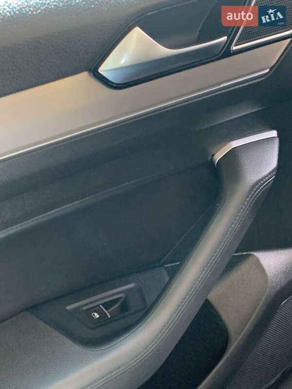 Универсал Volkswagen Passat 2015 в Калуше