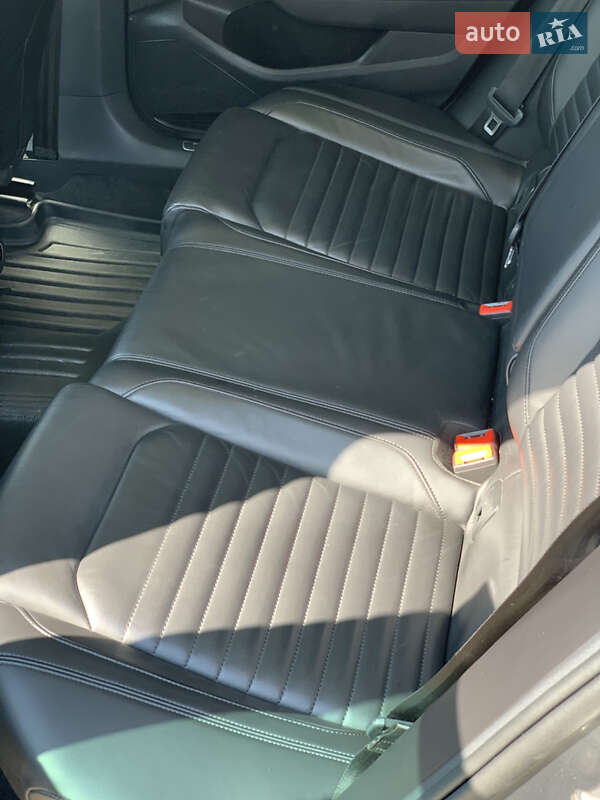 Универсал Volkswagen Passat 2015 в Калуше