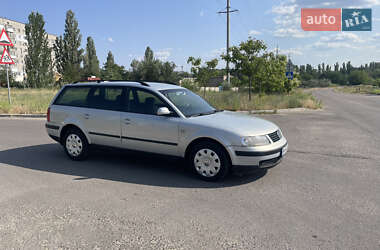 Универсал Volkswagen Passat 2000 в 
