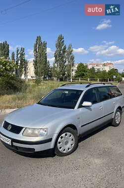 Универсал Volkswagen Passat 2000 в 