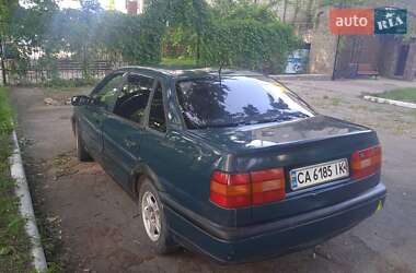 Седан Volkswagen Passat 1994 в Умани