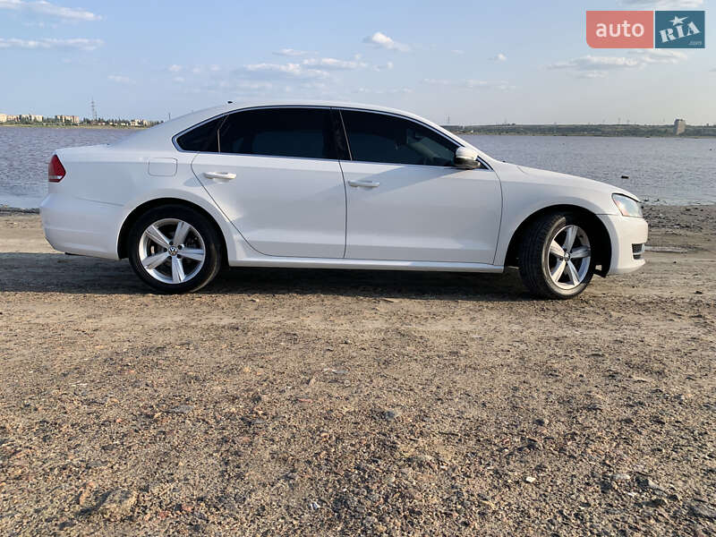 Седан Volkswagen Passat 2013 в Одесі