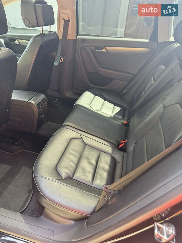 Универсал Volkswagen Passat 2014 в Ивано-Франковске