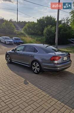 Седан Volkswagen Passat 2016 в 
