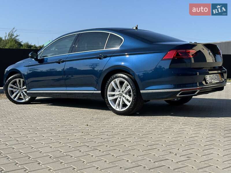 Седан Volkswagen Passat 2020 в Стрию