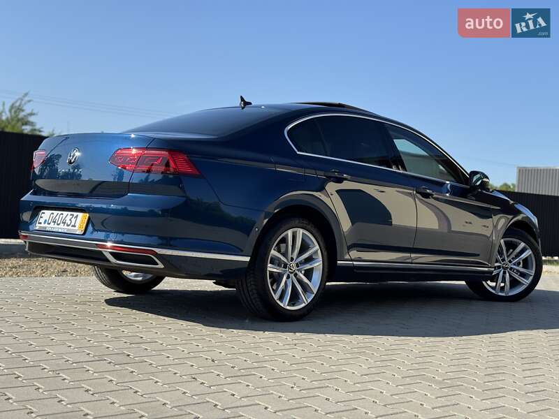 Седан Volkswagen Passat 2020 в Стрию