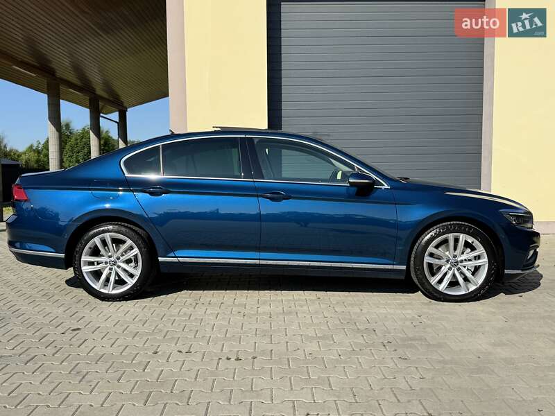 Седан Volkswagen Passat 2020 в Стрию