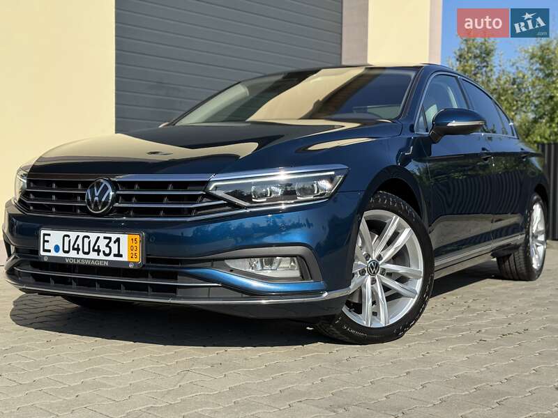 Седан Volkswagen Passat 2020 в Стрию