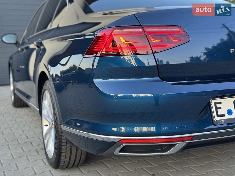 Седан Volkswagen Passat 2020 в Стрию