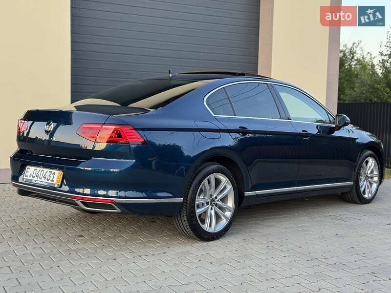 Седан Volkswagen Passat 2020 в Стрию